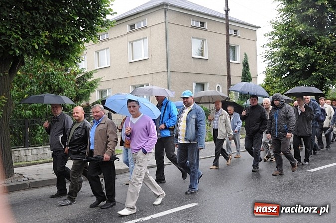 Zdjęcie w galerii na portalu naszraciborz.pl: Bieńkowiczanie pielgrzymowali dziś do Raciborskiej Pani wiadomości z regionu