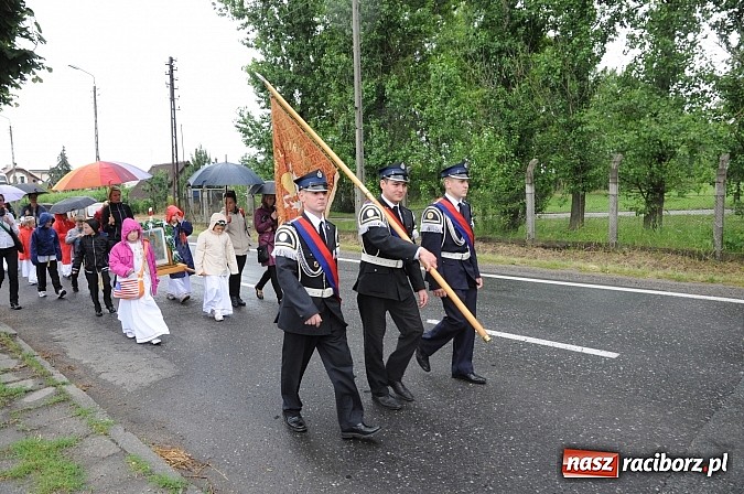 Zdjęcie w galerii na portalu naszraciborz.pl: Bieńkowiczanie pielgrzymowali dziś do Raciborskiej Pani wiadomości z regionu