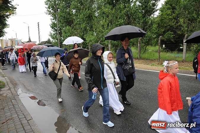 Zdjęcie w galerii na portalu naszraciborz.pl: Bieńkowiczanie pielgrzymowali dziś do Raciborskiej Pani wiadomości z regionu
