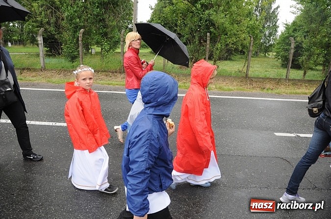 Zdjęcie w galerii na portalu naszraciborz.pl: Bieńkowiczanie pielgrzymowali dziś do Raciborskiej Pani wiadomości z regionu