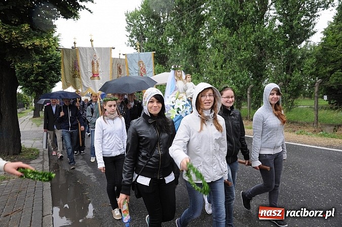 Zdjęcie w galerii na portalu naszraciborz.pl: Bieńkowiczanie pielgrzymowali dziś do Raciborskiej Pani wiadomości z regionu