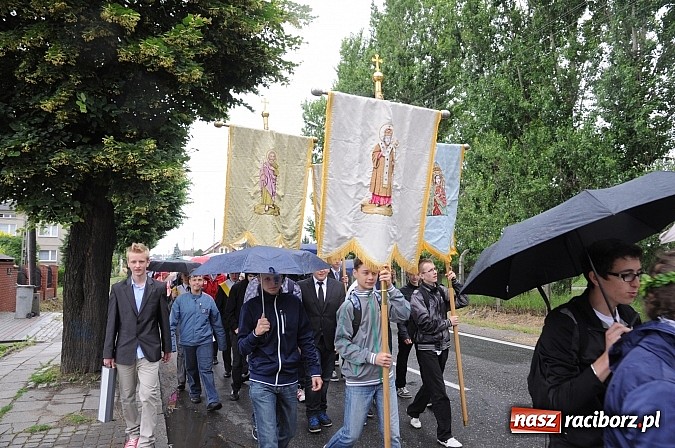 Zdjęcie w galerii na portalu naszraciborz.pl: Bieńkowiczanie pielgrzymowali dziś do Raciborskiej Pani wiadomości z regionu