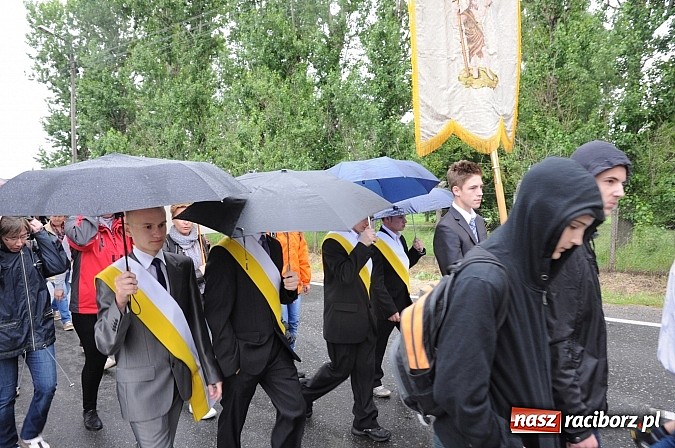 Zdjęcie w galerii na portalu naszraciborz.pl: Bieńkowiczanie pielgrzymowali dziś do Raciborskiej Pani wiadomości z regionu