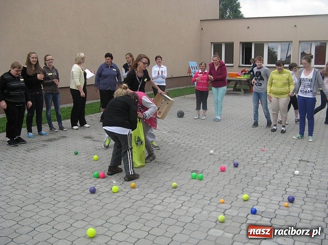Zdjęcie w galerii na portalu naszraciborz.pl: Szkolna paraolimpiada w Krzyżanowicach wiadomości z regionu