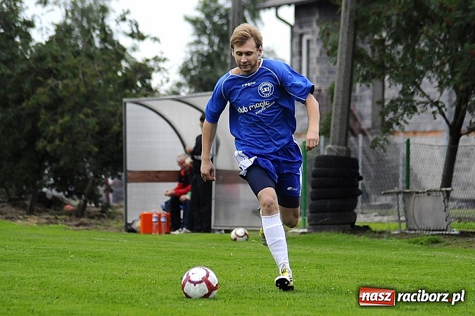 Zdjęcie w galerii na portalu naszraciborz.pl: Mocne zakończenie sezonu w Krzyżanowicach: gole, kartki i emocje wiadomości z regionu