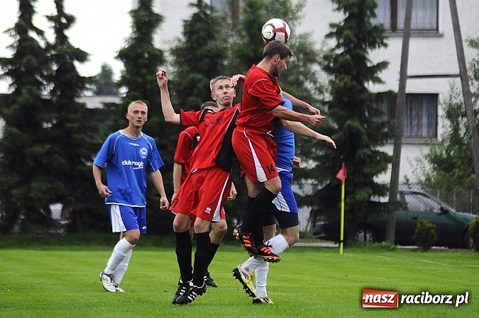 Zdjęcie w galerii na portalu naszraciborz.pl: Mocne zakończenie sezonu w Krzyżanowicach: gole, kartki i emocje wiadomości z regionu