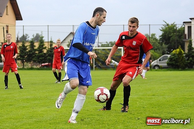 Zdjęcie w galerii na portalu naszraciborz.pl: Mocne zakończenie sezonu w Krzyżanowicach: gole, kartki i emocje wiadomości z regionu