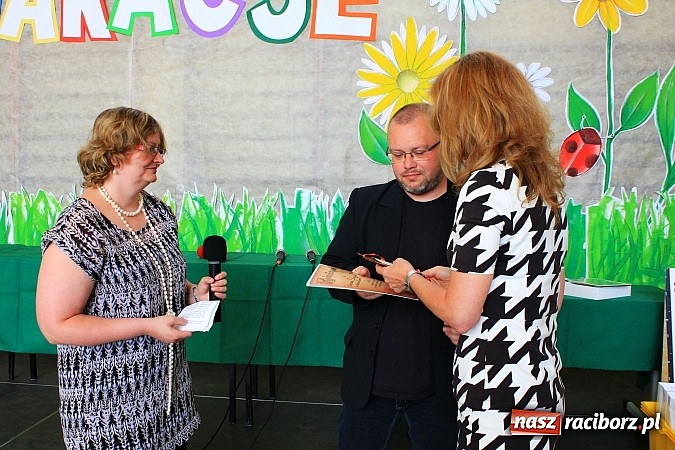 Zdjęcie w galerii na portalu naszraciborz.pl: Odebrali tablety za swój 60-sekundowy western wiadomości z regionu