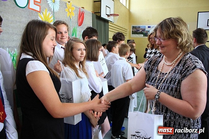 Zdjęcie w galerii na portalu naszraciborz.pl: Odebrali tablety za swój 60-sekundowy western wiadomości z regionu
