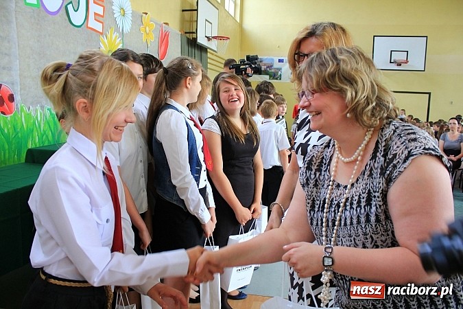 Zdjęcie w galerii na portalu naszraciborz.pl: Odebrali tablety za swój 60-sekundowy western wiadomości z regionu