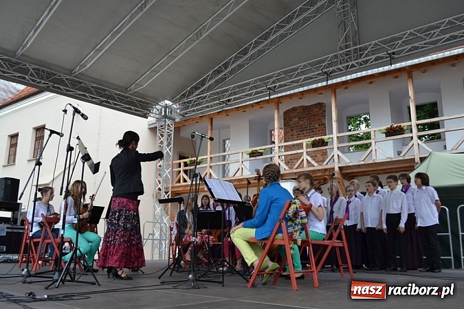 Zdjęcie w galerii na portalu naszraciborz.pl: Musica Cantuaris zabrzmiała na Zamku wiadomości z regionu