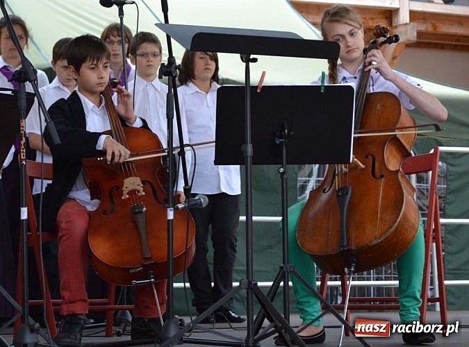 Zdjęcie w galerii na portalu naszraciborz.pl: Musica Cantuaris zabrzmiała na Zamku wiadomości z regionu