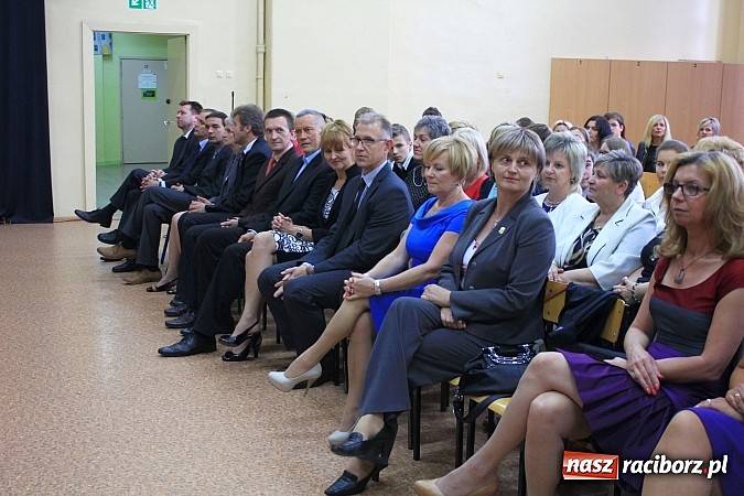 Zdjęcie w galerii na portalu naszraciborz.pl: Zakończenie roku szkolnego w SP nr 4. Wyrożniono najlepszych uczniów wiadomości z regionu