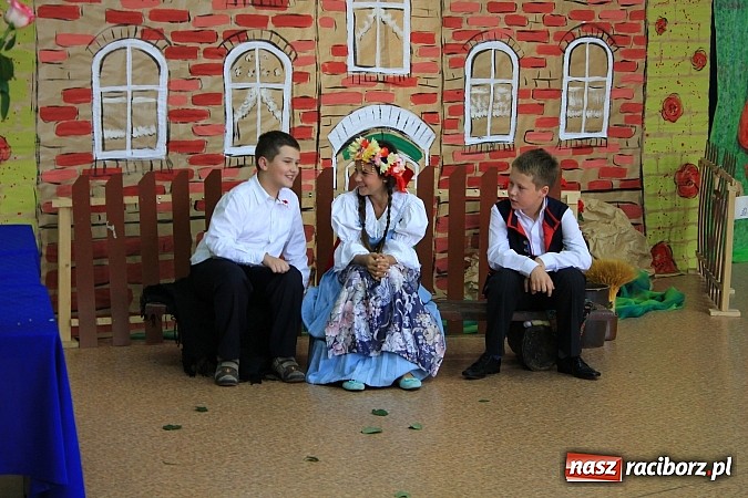 Zdjęcie w galerii na portalu naszraciborz.pl: Zakończenie roku szkolnego w SP nr 4. Wyrożniono najlepszych uczniów wiadomości z regionu