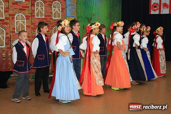 Zdjęcie w galerii na portalu naszraciborz.pl: Zakończenie roku szkolnego w SP nr 4. Wyrożniono najlepszych uczniów wiadomości z regionu