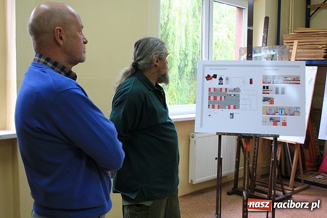 Zdjęcie w galerii na portalu naszraciborz.pl: Studenci bronili swoich prac dyplomowych wiadomości z regionu