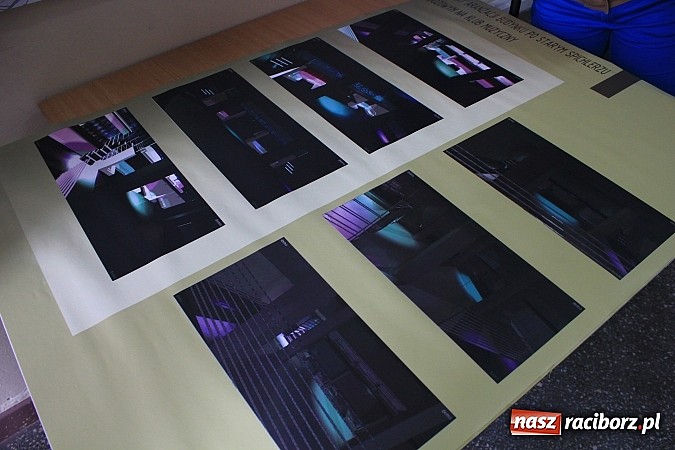 Zdjęcie w galerii na portalu naszraciborz.pl: Studenci bronili swoich prac dyplomowych wiadomości z regionu