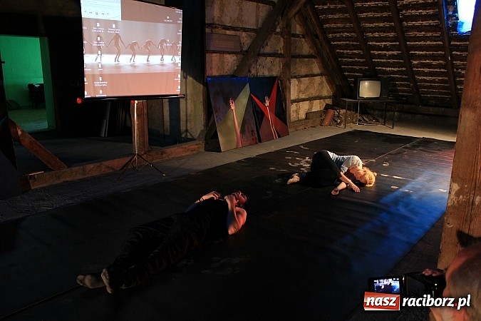 Zdjęcie w galerii na portalu naszraciborz.pl: Studenci bronili swoich prac dyplomowych wiadomości z regionu