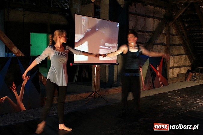 Zdjęcie w galerii na portalu naszraciborz.pl: Studenci bronili swoich prac dyplomowych wiadomości z regionu