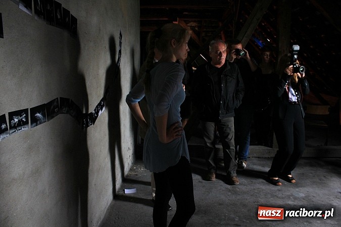 Zdjęcie w galerii na portalu naszraciborz.pl: Studenci bronili swoich prac dyplomowych wiadomości z regionu