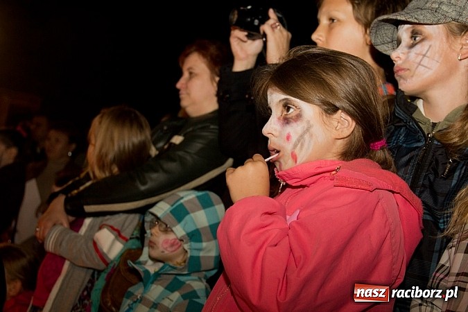 Zdjęcie w galerii na portalu naszraciborz.pl: Na zamku pokazano Świętojankę wiadomości z regionu