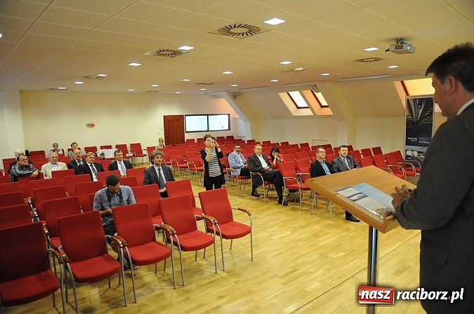 Zdjęcie w galerii na portalu naszraciborz.pl: PBG przybliża w Raciborzu klimat Euro 2012 wiadomości z regionu