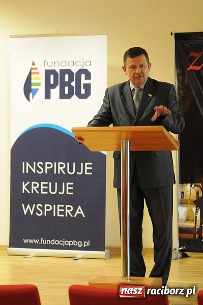 Zdjęcie w galerii na portalu naszraciborz.pl: PBG przybliża w Raciborzu klimat Euro 2012 wiadomości z regionu