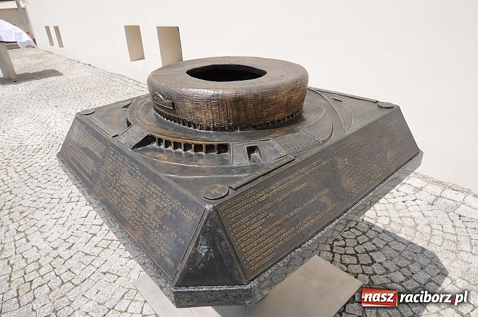 Zdjęcie w galerii na portalu naszraciborz.pl: PBG przybliża w Raciborzu klimat Euro 2012 wiadomości z regionu