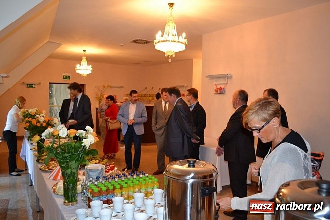 Zdjęcie w galerii na portalu naszraciborz.pl: PBG przybliża w Raciborzu klimat Euro 2012 wiadomości z regionu