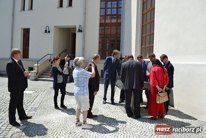 Zdjęcie w galerii na portalu naszraciborz.pl: PBG przybliża w Raciborzu klimat Euro 2012 wiadomości z regionu