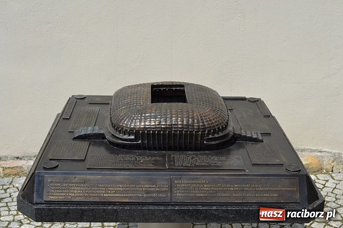 Zdjęcie w galerii na portalu naszraciborz.pl: PBG przybliża w Raciborzu klimat Euro 2012 wiadomości z regionu