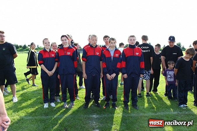 Zdjęcie w galerii na portalu naszraciborz.pl: Strażacy z Samborowic najlepsi w gminie. Znakomity czas bojówki wiadomości z regionu