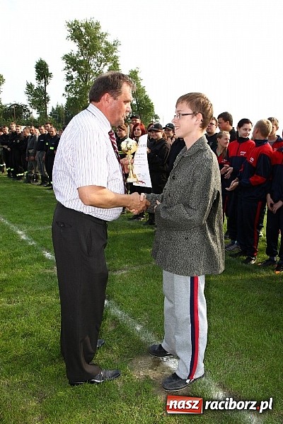 Zdjęcie w galerii na portalu naszraciborz.pl: Strażacy z Samborowic najlepsi w gminie. Znakomity czas bojówki wiadomości z regionu