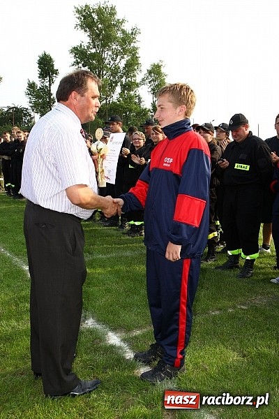 Zdjęcie w galerii na portalu naszraciborz.pl: Strażacy z Samborowic najlepsi w gminie. Znakomity czas bojówki wiadomości z regionu