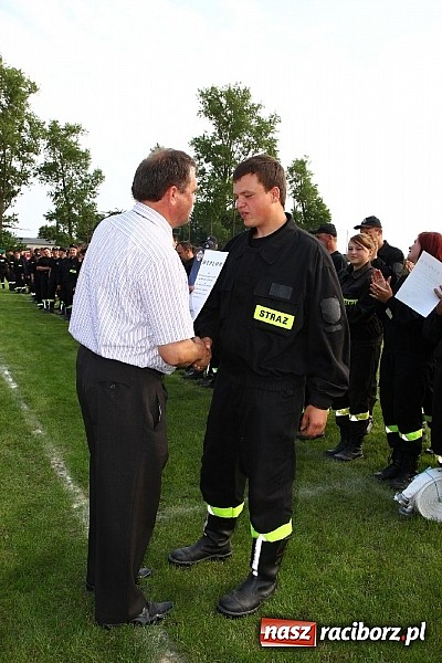 Zdjęcie w galerii na portalu naszraciborz.pl: Strażacy z Samborowic najlepsi w gminie. Znakomity czas bojówki wiadomości z regionu