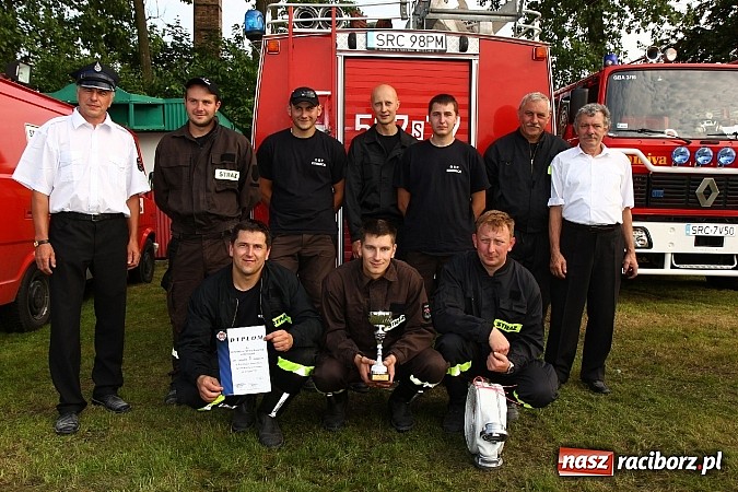 Zdjęcie w galerii na portalu naszraciborz.pl: Strażacy z Samborowic najlepsi w gminie. Znakomity czas bojówki wiadomości z regionu