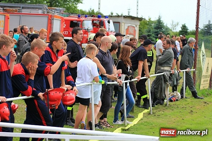 Zdjęcie w galerii na portalu naszraciborz.pl: Strażacy z Samborowic najlepsi w gminie. Znakomity czas bojówki wiadomości z regionu