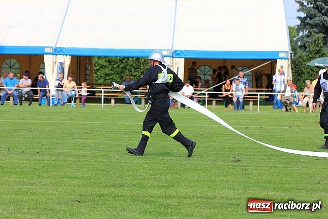Zdjęcie w galerii na portalu naszraciborz.pl: Strażacy z Samborowic najlepsi w gminie. Znakomity czas bojówki wiadomości z regionu