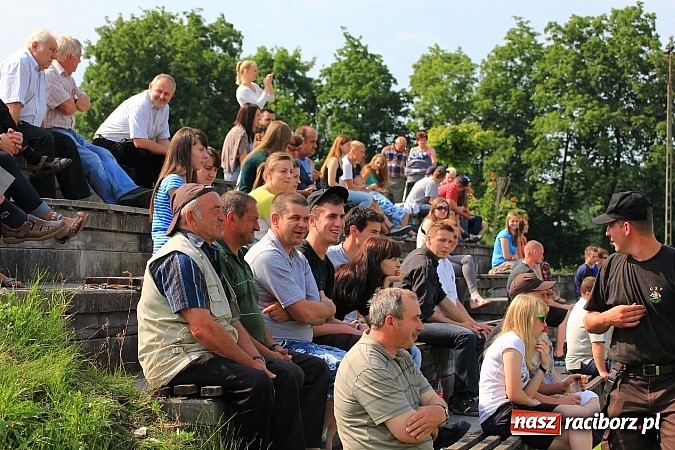 Zdjęcie w galerii na portalu naszraciborz.pl: Strażacy z Samborowic najlepsi w gminie. Znakomity czas bojówki wiadomości z regionu