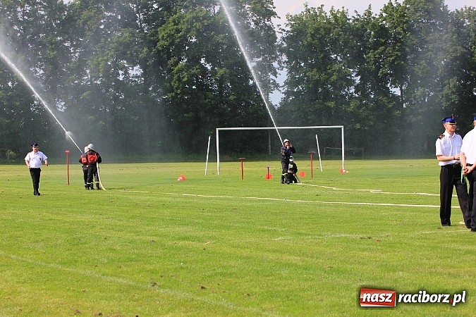 Zdjęcie w galerii na portalu naszraciborz.pl: Strażacy z Samborowic najlepsi w gminie. Znakomity czas bojówki wiadomości z regionu