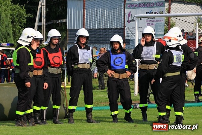 Zdjęcie w galerii na portalu naszraciborz.pl: Strażacy z Samborowic najlepsi w gminie. Znakomity czas bojówki wiadomości z regionu