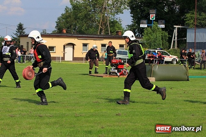 Zdjęcie w galerii na portalu naszraciborz.pl: Strażacy z Samborowic najlepsi w gminie. Znakomity czas bojówki wiadomości z regionu