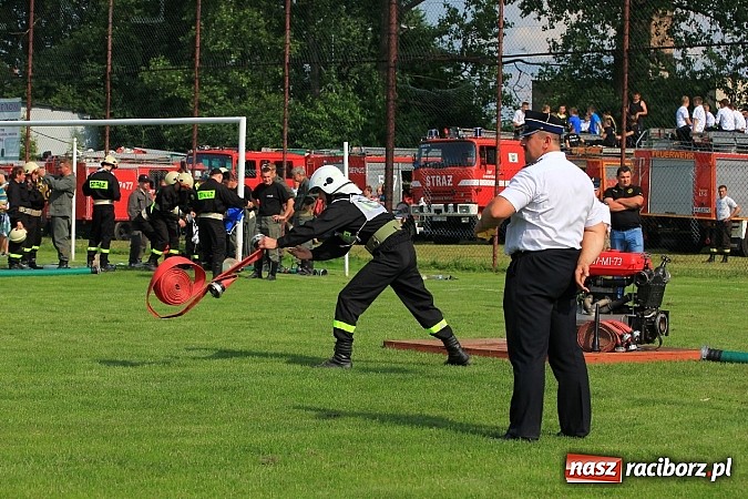 Zdjęcie w galerii na portalu naszraciborz.pl: Strażacy z Samborowic najlepsi w gminie. Znakomity czas bojówki wiadomości z regionu