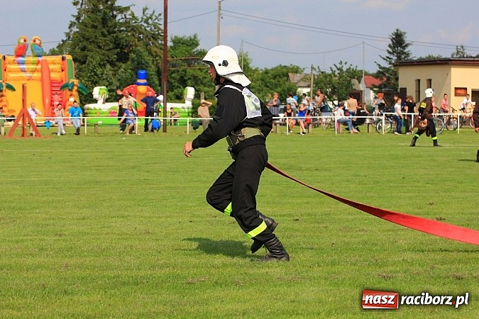 Zdjęcie w galerii na portalu naszraciborz.pl: Strażacy z Samborowic najlepsi w gminie. Znakomity czas bojówki wiadomości z regionu