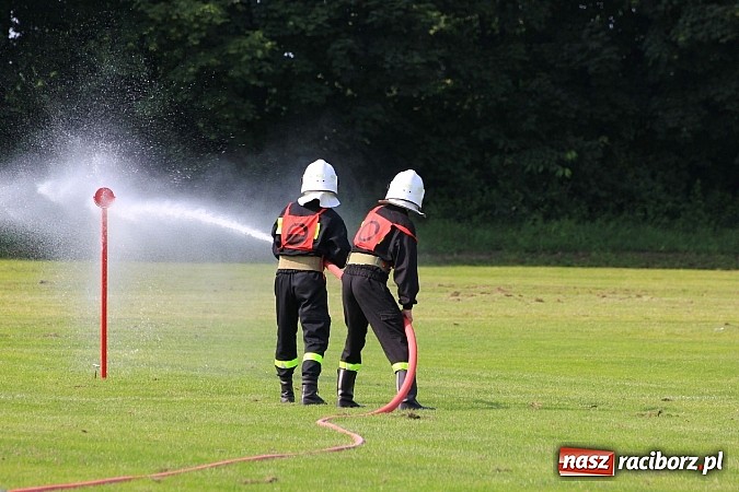 Zdjęcie w galerii na portalu naszraciborz.pl: Strażacy z Samborowic najlepsi w gminie. Znakomity czas bojówki wiadomości z regionu