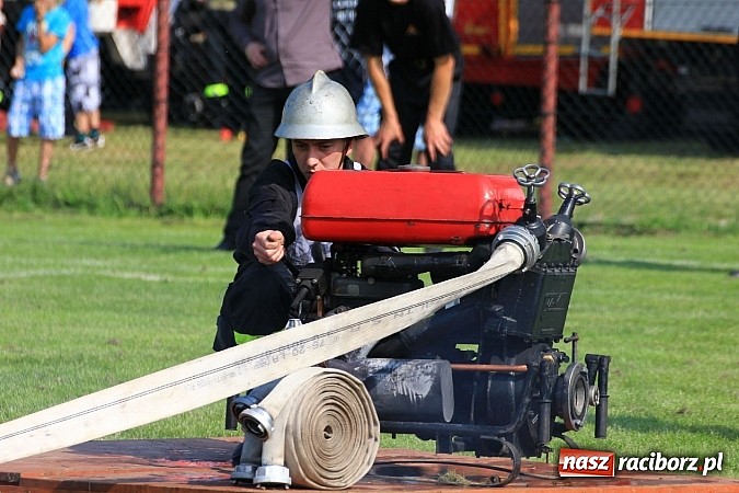 Zdjęcie w galerii na portalu naszraciborz.pl: Strażacy z Samborowic najlepsi w gminie. Znakomity czas bojówki wiadomości z regionu