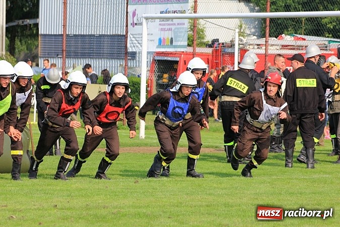 Zdjęcie w galerii na portalu naszraciborz.pl: Strażacy z Samborowic najlepsi w gminie. Znakomity czas bojówki wiadomości z regionu