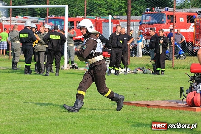 Zdjęcie w galerii na portalu naszraciborz.pl: Strażacy z Samborowic najlepsi w gminie. Znakomity czas bojówki wiadomości z regionu