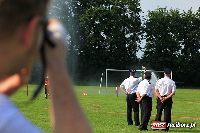 Zdjęcie w galerii na portalu naszraciborz.pl: Strażacy z Samborowic najlepsi w gminie. Znakomity czas bojówki wiadomości z regionu