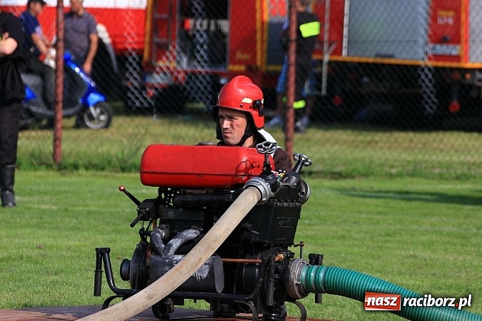 Zdjęcie w galerii na portalu naszraciborz.pl: Strażacy z Samborowic najlepsi w gminie. Znakomity czas bojówki wiadomości z regionu